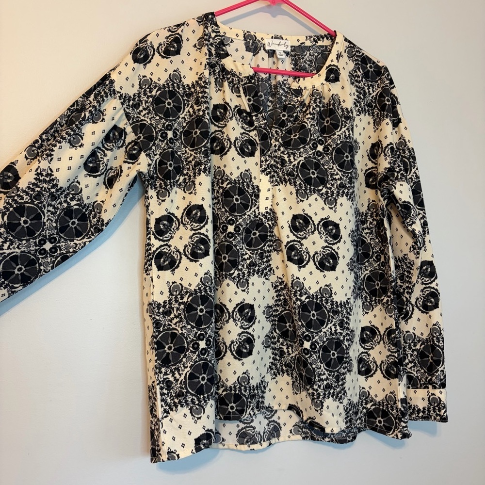 Wonderly Black and Cream Floral Blouse
